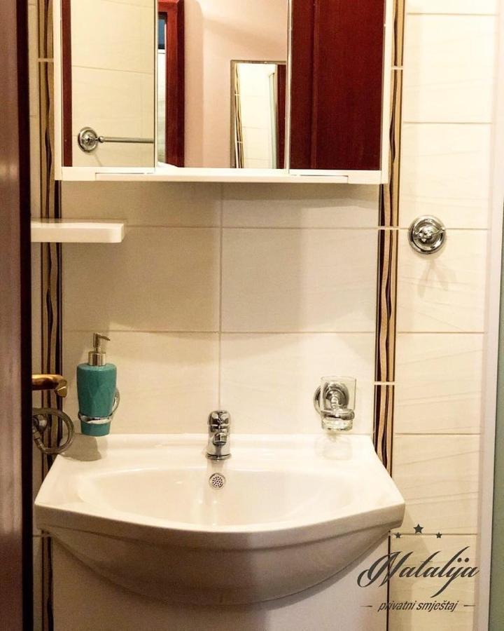 Smjestaj Natalija Hotell Osijek Exteriör bild