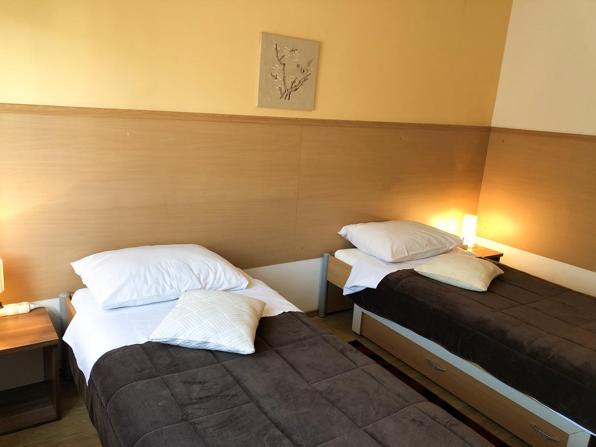 Smjestaj Natalija Hotell Osijek Exteriör bild